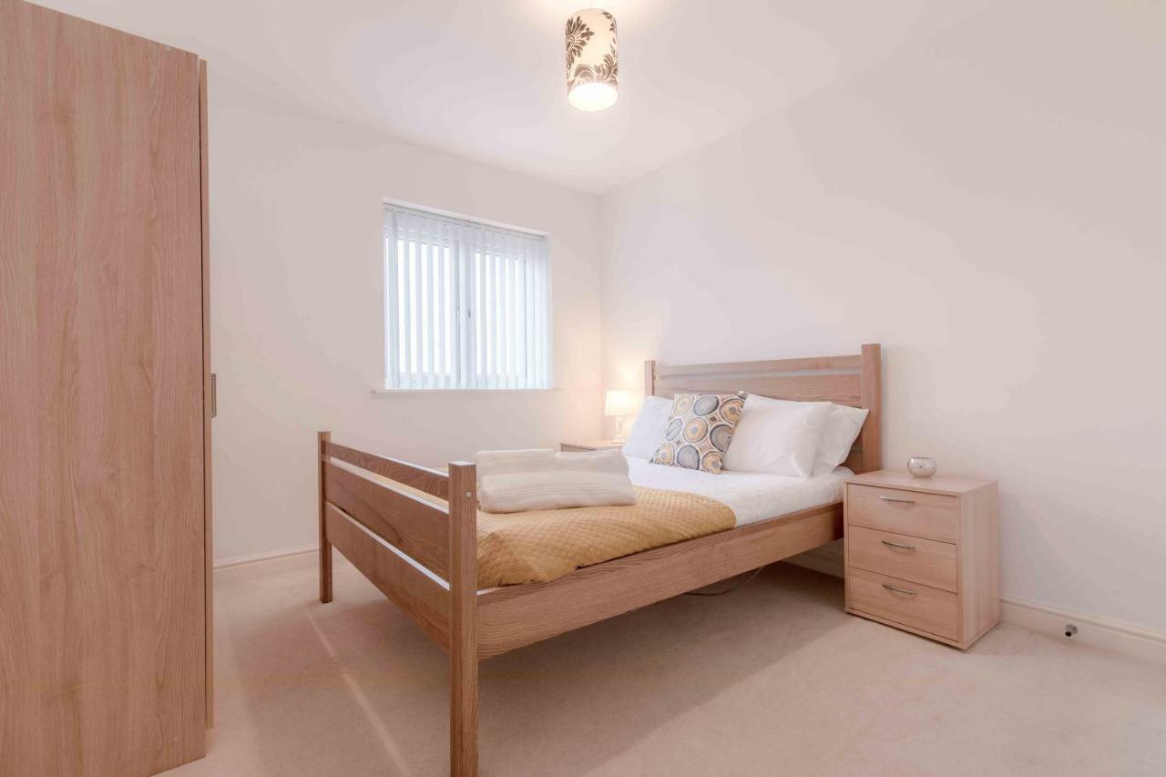 The Penthouse @ Waterside Grange Leilighet Slough Eksteriør bilde