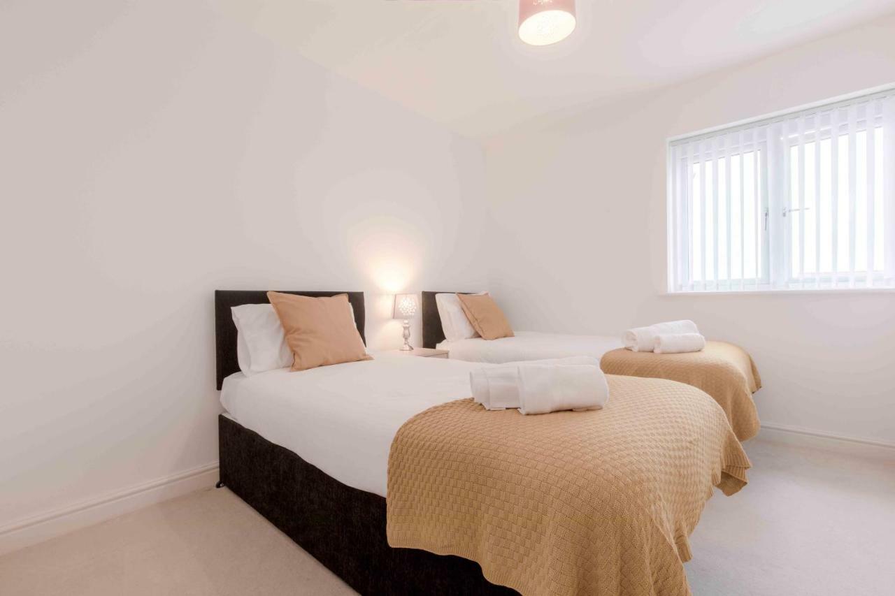 The Penthouse @ Waterside Grange Leilighet Slough Eksteriør bilde
